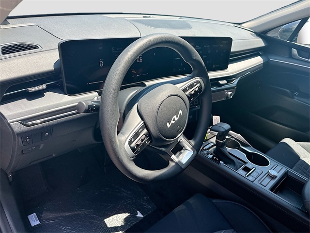 2026 Kia K5 LXS photo 9