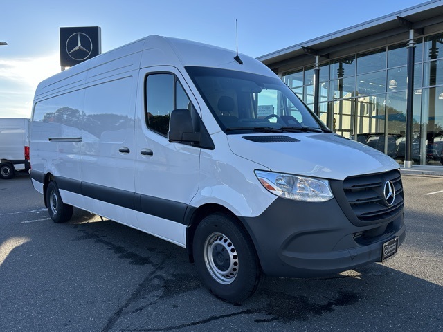 2025 Mercedes-Benz Sprinter Cargo Van Base's photo