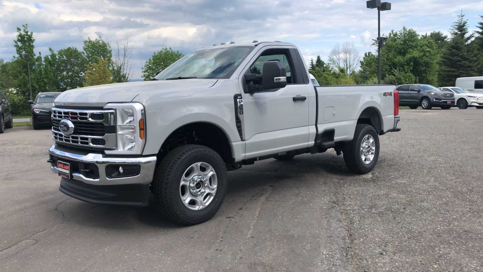 2025 Ford F-250 XLT photo 4