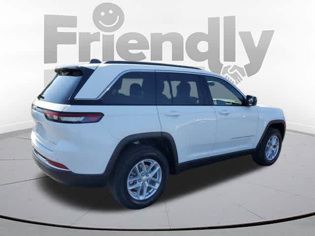 2025 Jeep Grand Cherokee Laredo X photo 4