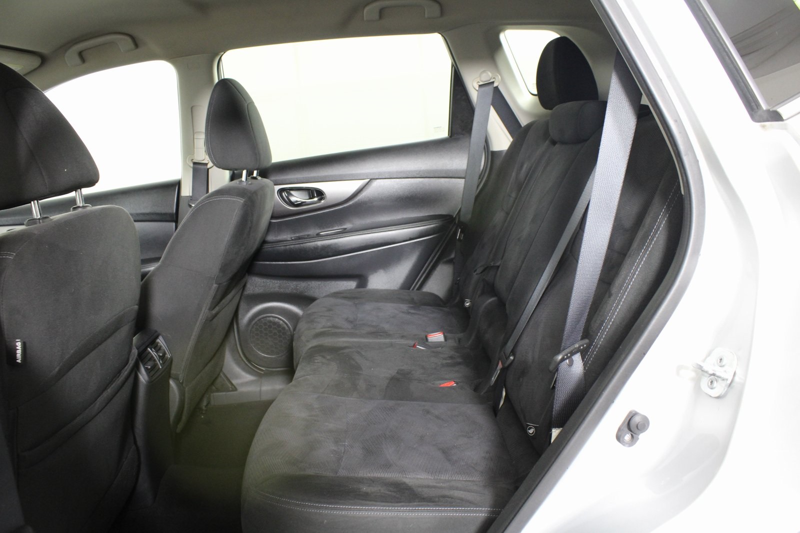 2015 Nissan Rogue SV photo 10