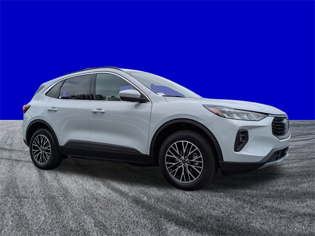 2026 Ford Escape Plug-In Hybrid photo 2