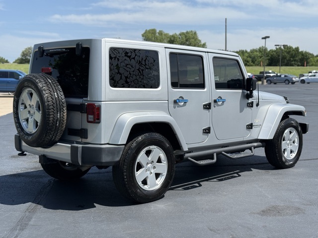 2012 Jeep Wrangler Unlimited Sahara photo 7