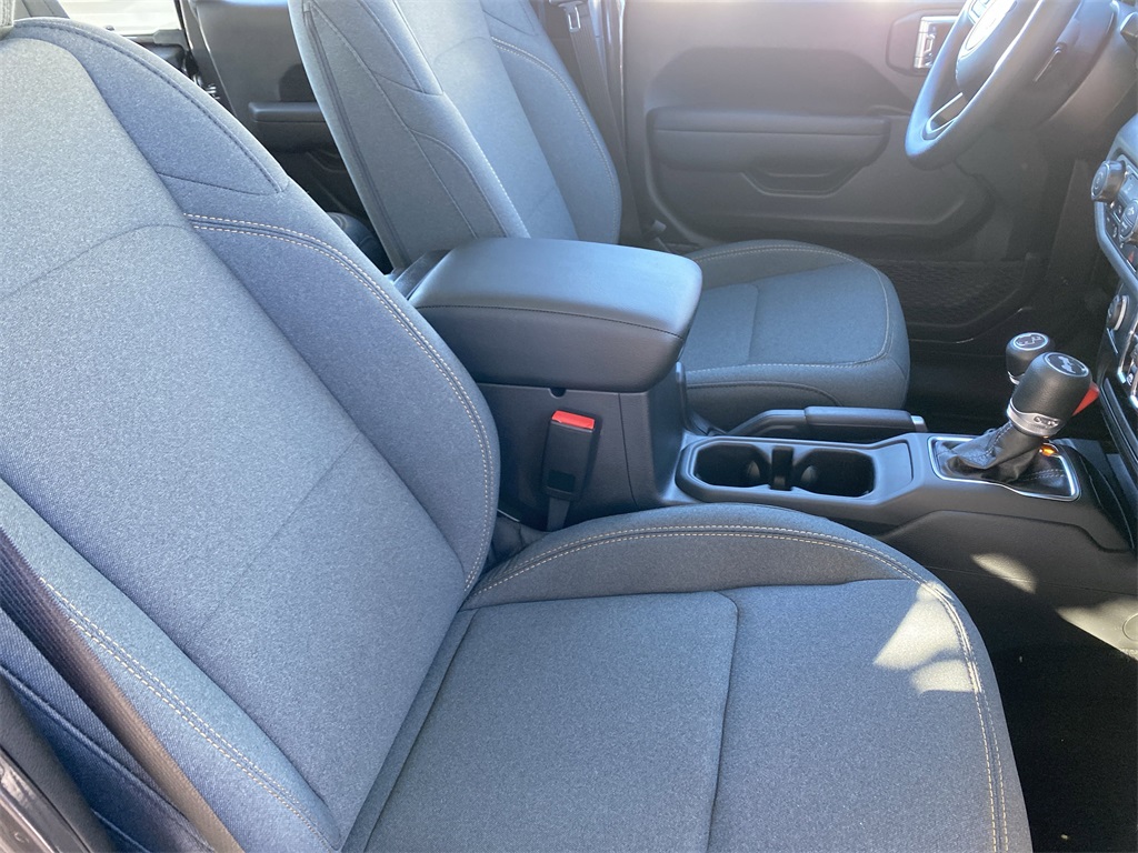 2025 Jeep Wrangler Sport photo 36
