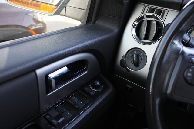 2014 Ford Expedition Limited photo 24