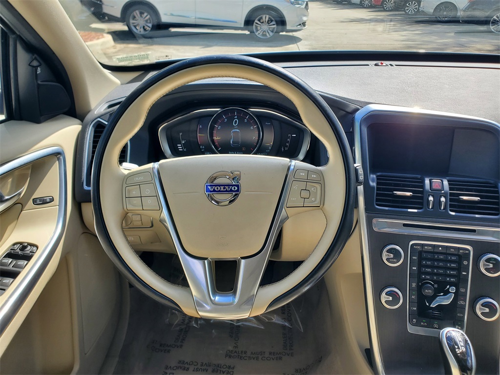 2016 Volvo XC60 T5 Drive-E Premier photo 22