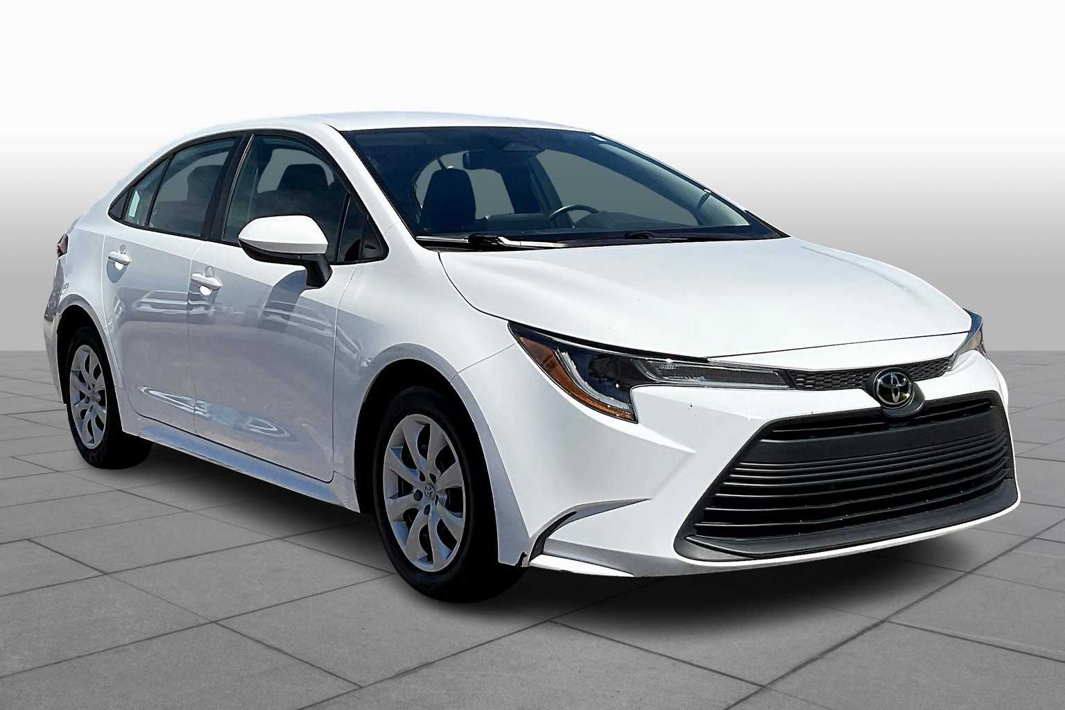 Used 2023 Toyota Corolla LE with VIN 5YFB4MDE5PP022389 for sale in Northfield, Minnesota