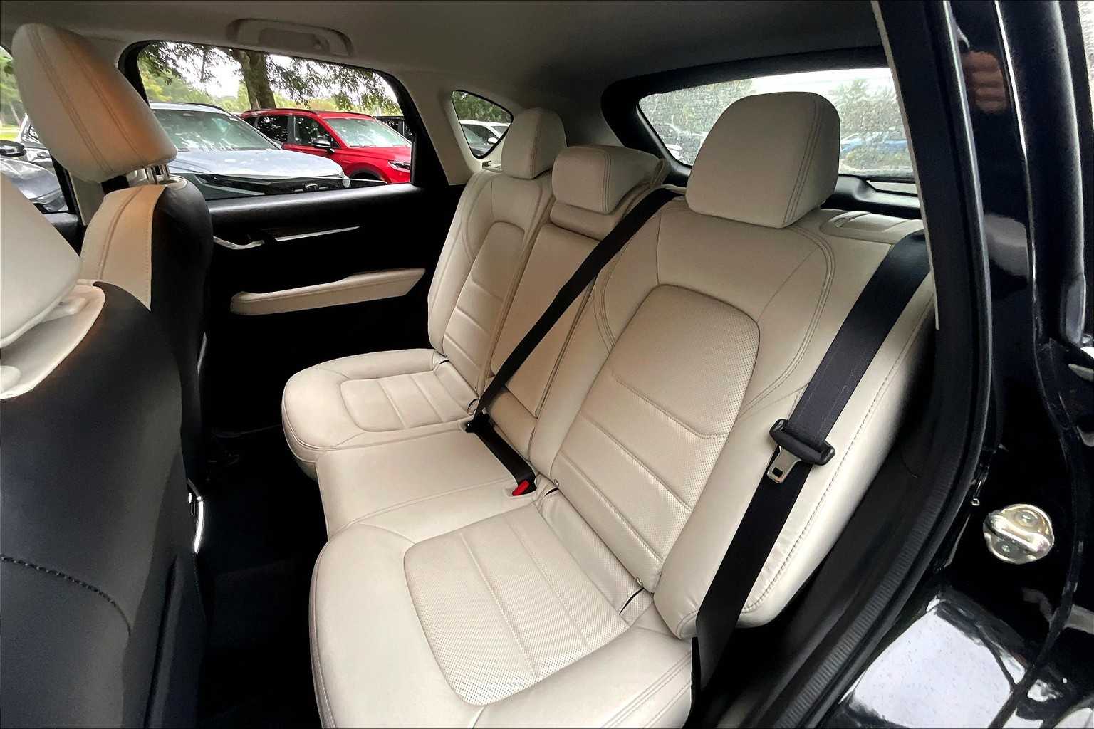 2022 Mazda CX-5 2.5 S Premium photo 17