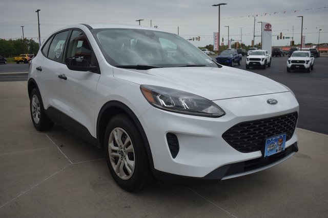 2022 Ford Escape S photo 3