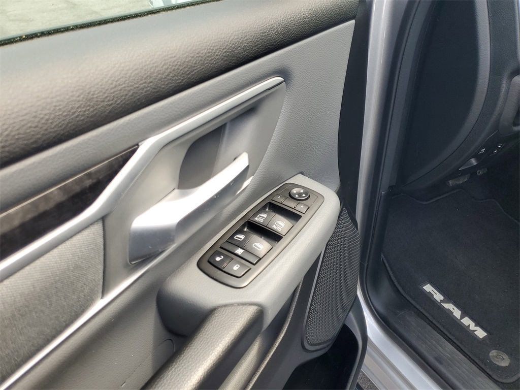 2021 Ram 1500 Big Horn Lone Star photo 10