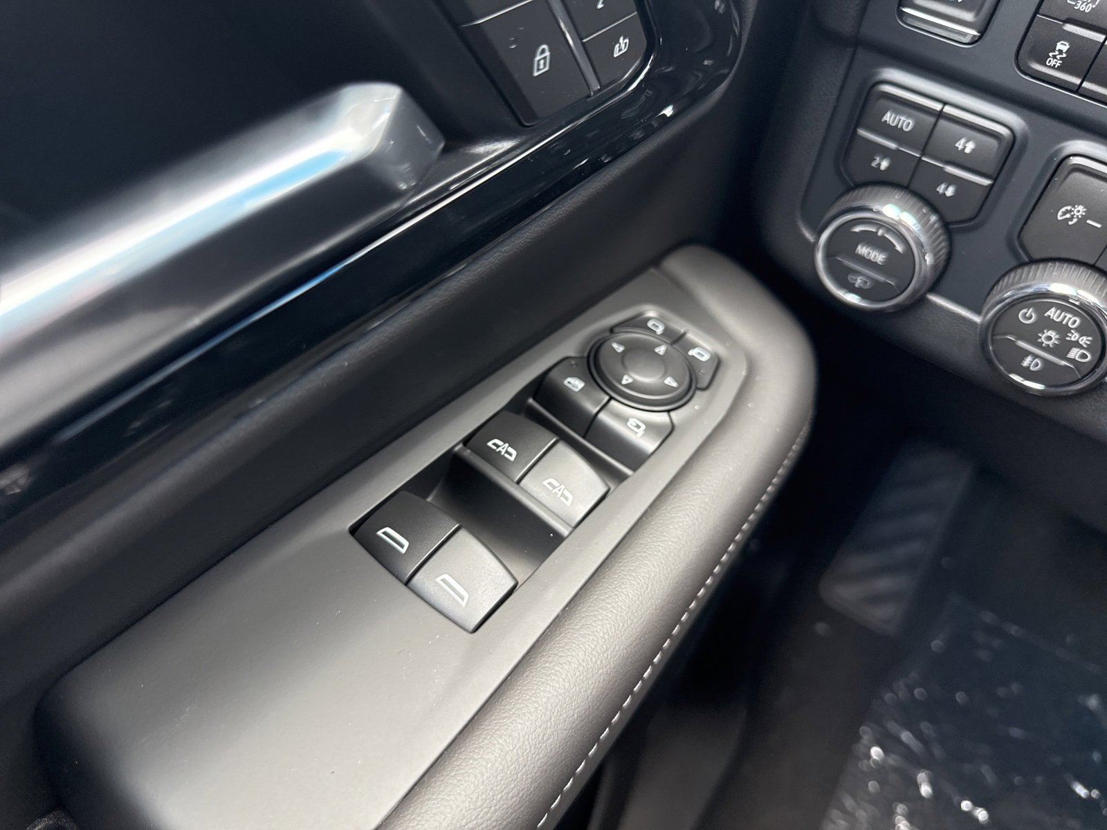 2026 Chevrolet Tahoe Z71 photo 37