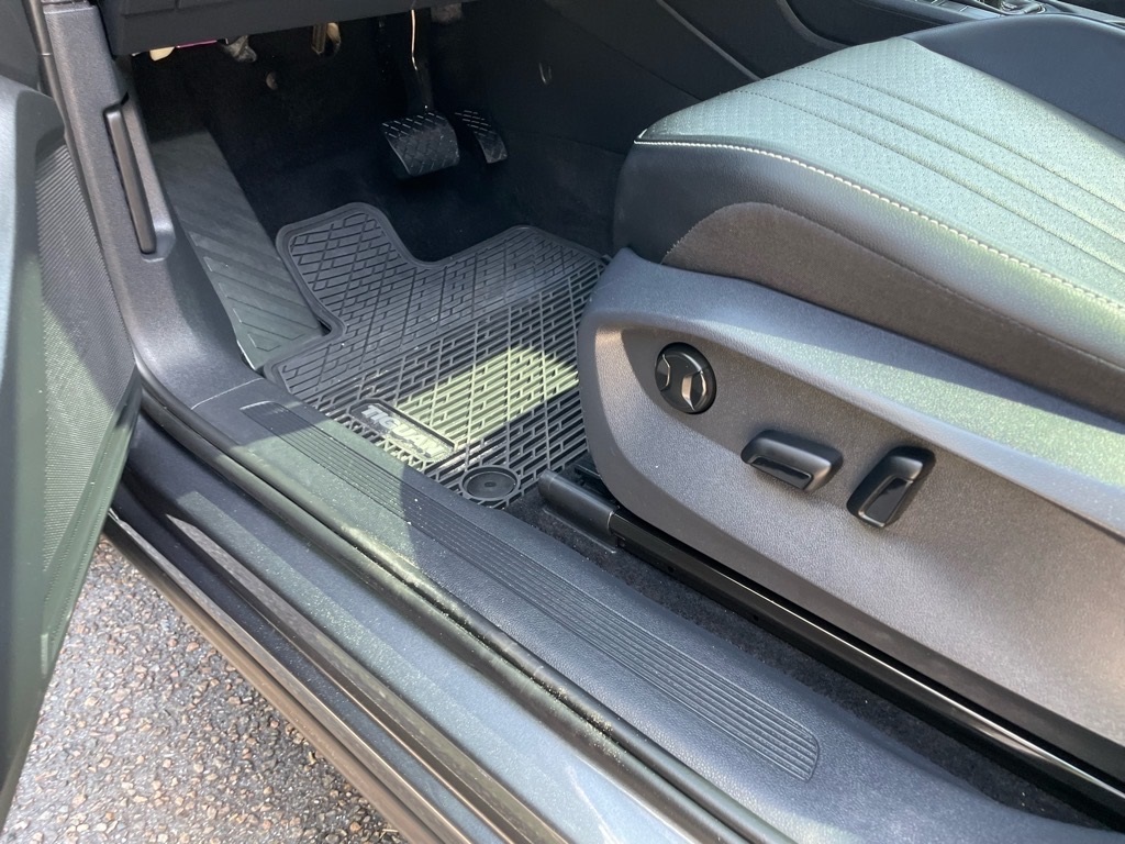 2022 Volkswagen Tiguan SE photo 18