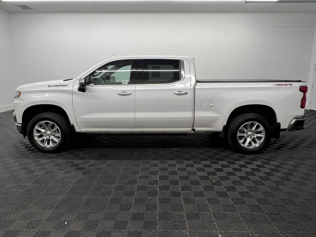 2021 Chevrolet Silverado 1500 LTZ photo 2