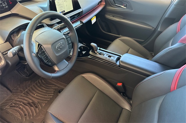 2026 Toyota Prius Plug-in Hybrid XSE photo 10