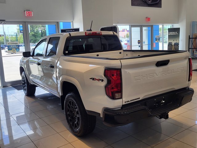 2025 Chevrolet Colorado Work Truck photo 3