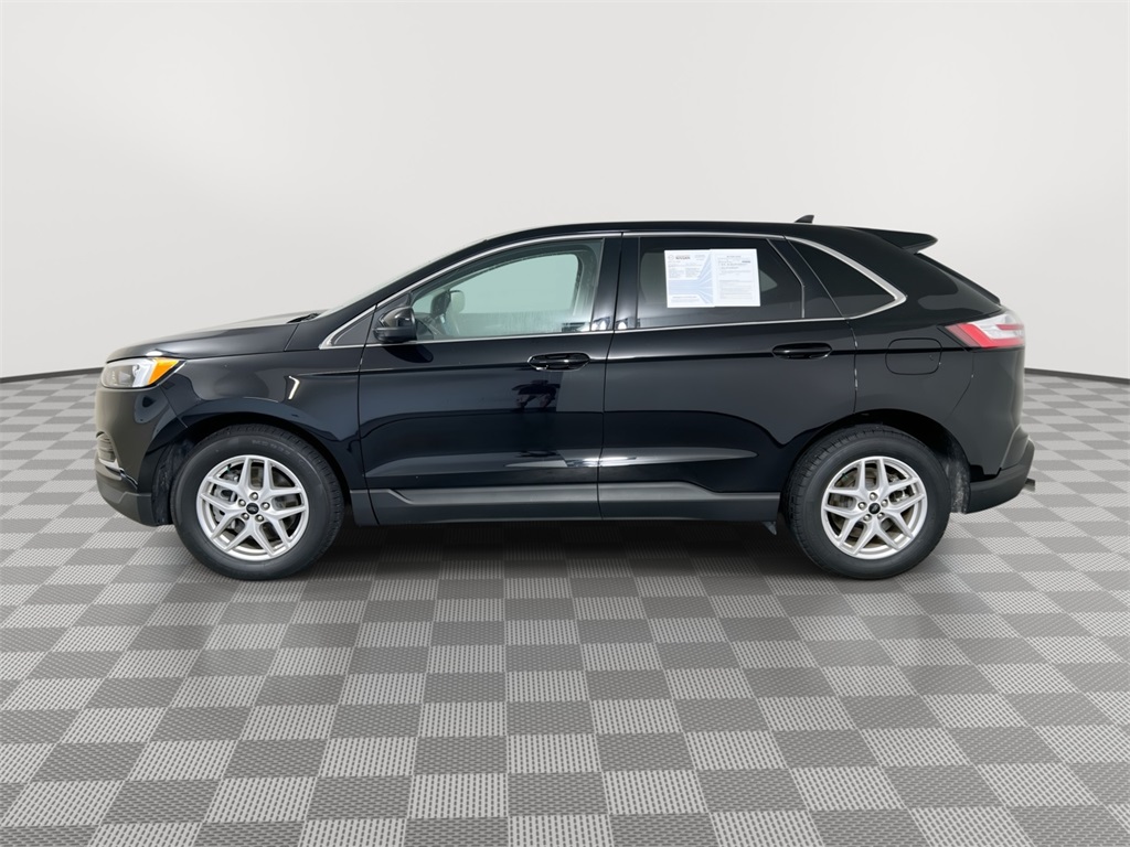 2024 Ford Edge SEL photo 5