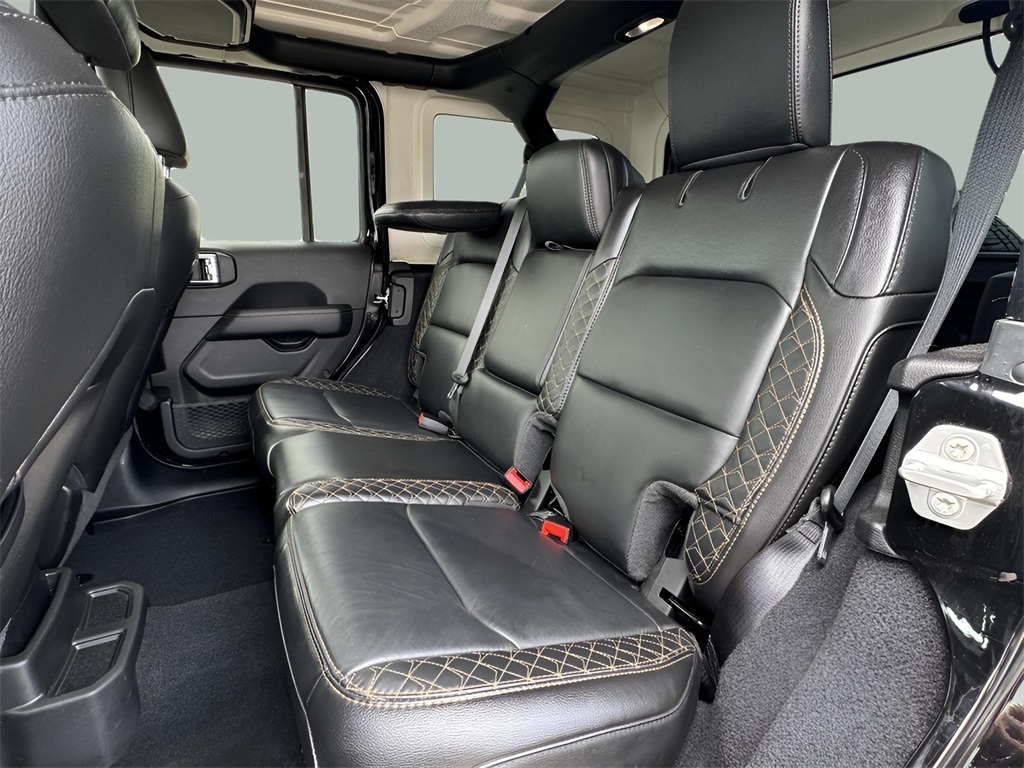 2021 Jeep Wrangler Unlimited Sahara High Altitude photo 22