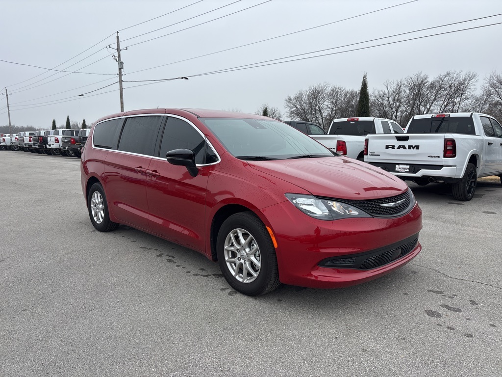 2026 Chrysler Voyager LX's photo