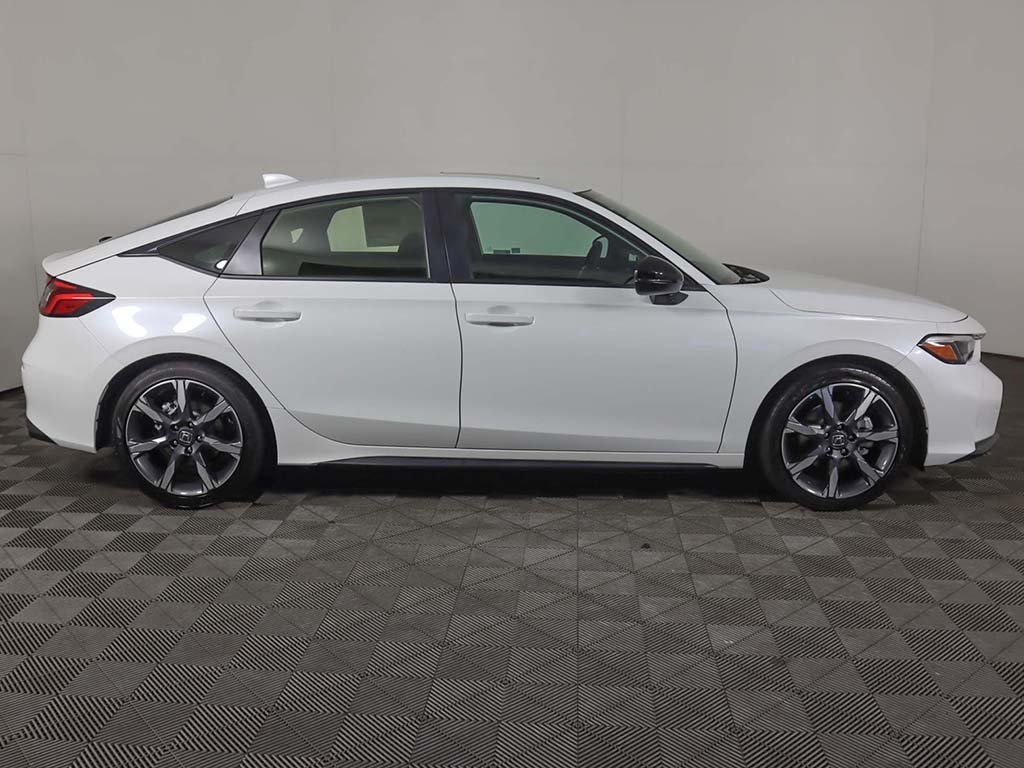 2026 Honda Civic Hybrid Sport Touring photo 9