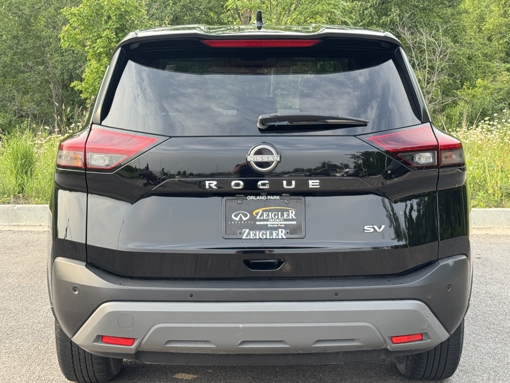 2023 Nissan Rogue SV photo 2