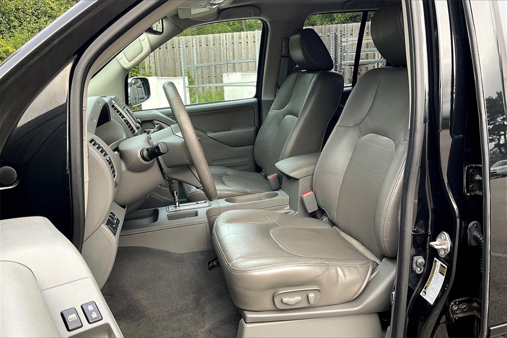 2019 Nissan Frontier SL photo 23