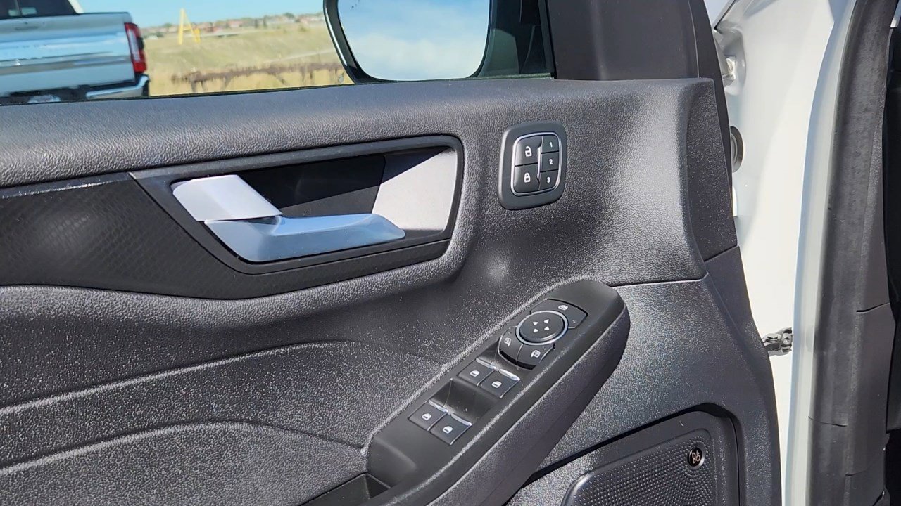 2022 Ford Escape SEL photo 7