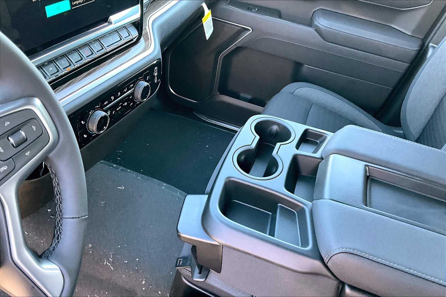 2025 Chevrolet Silverado 1500 LT photo 13
