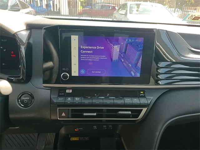 2025 Toyota Camry LE photo 18