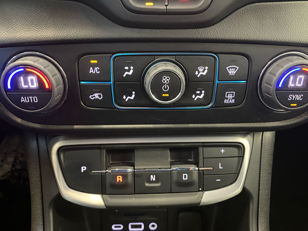 2024 Gmc Terrain SLT photo 22