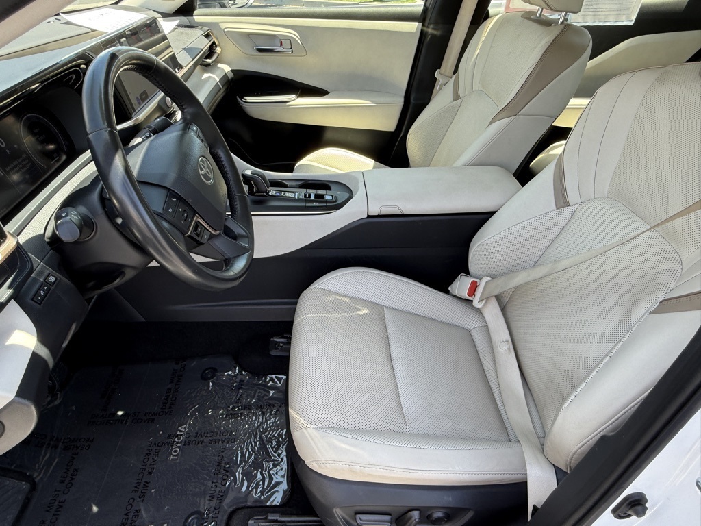 2023 Toyota Crown Limited photo 17