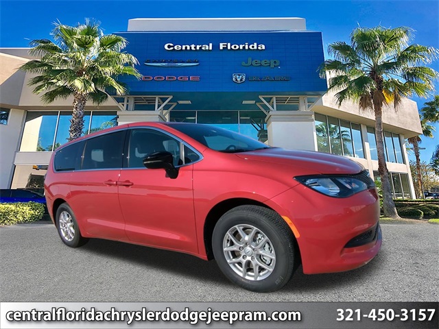 2026 Chrysler Voyager LX's photo