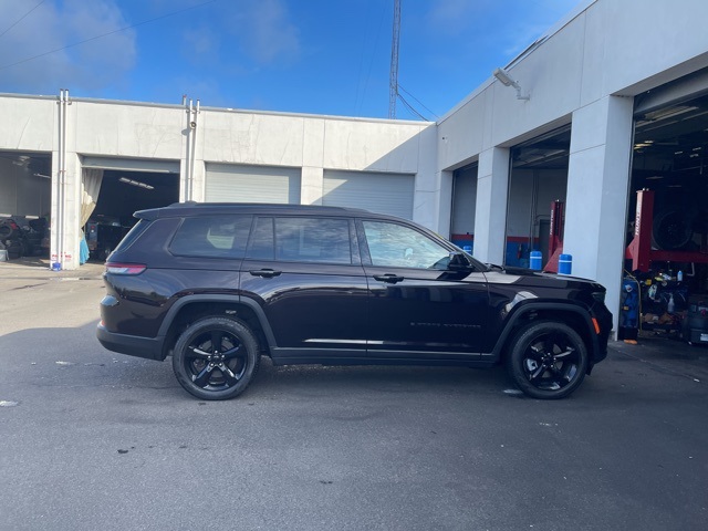 2023 Jeep Grand Cherokee Limited photo 6