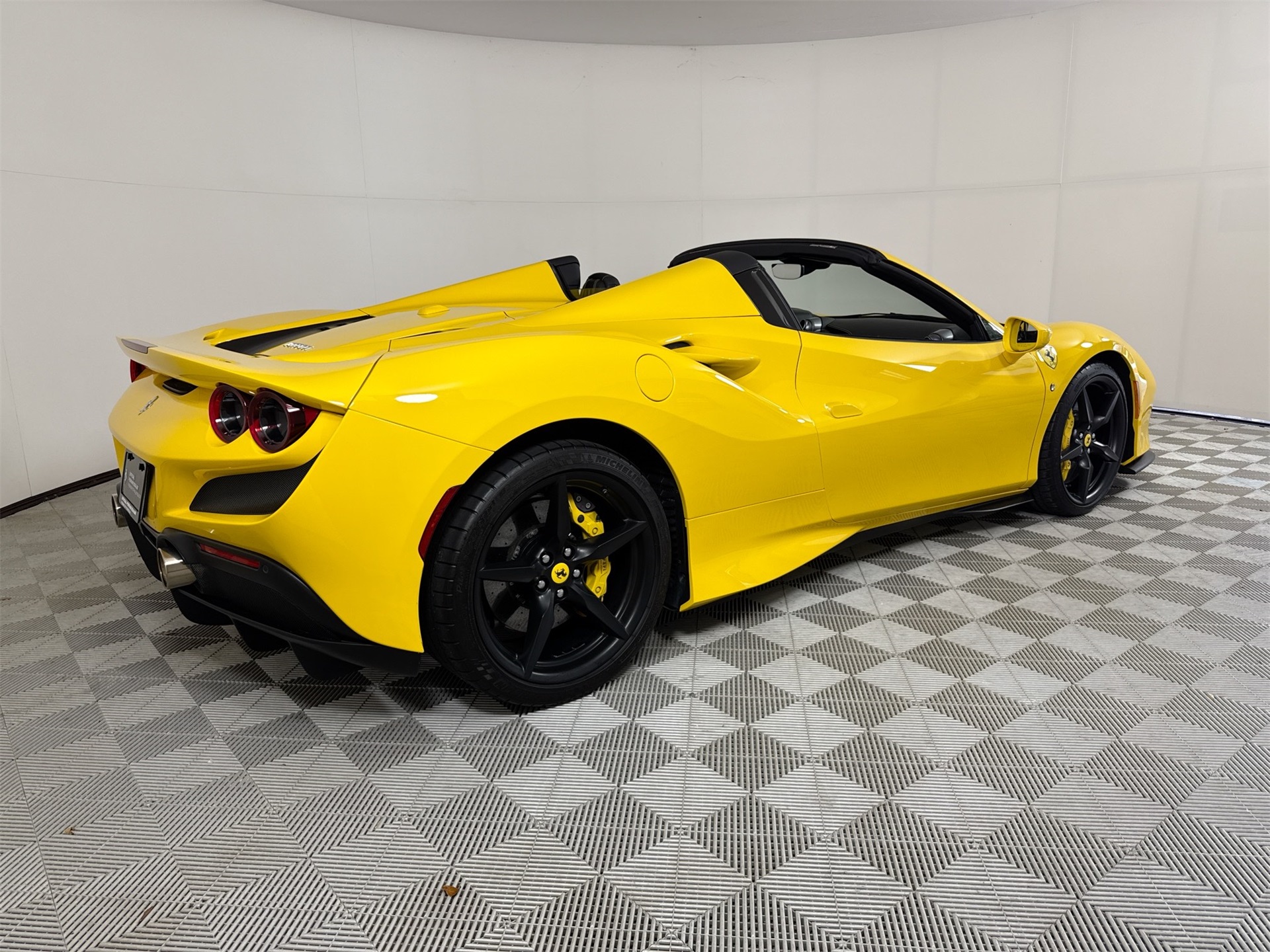 2021 Ferrari F8 Spider photo 4