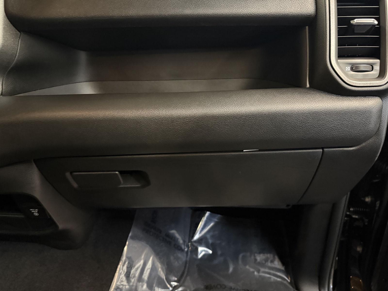 2026 Ram 2500 Tradesman photo 11