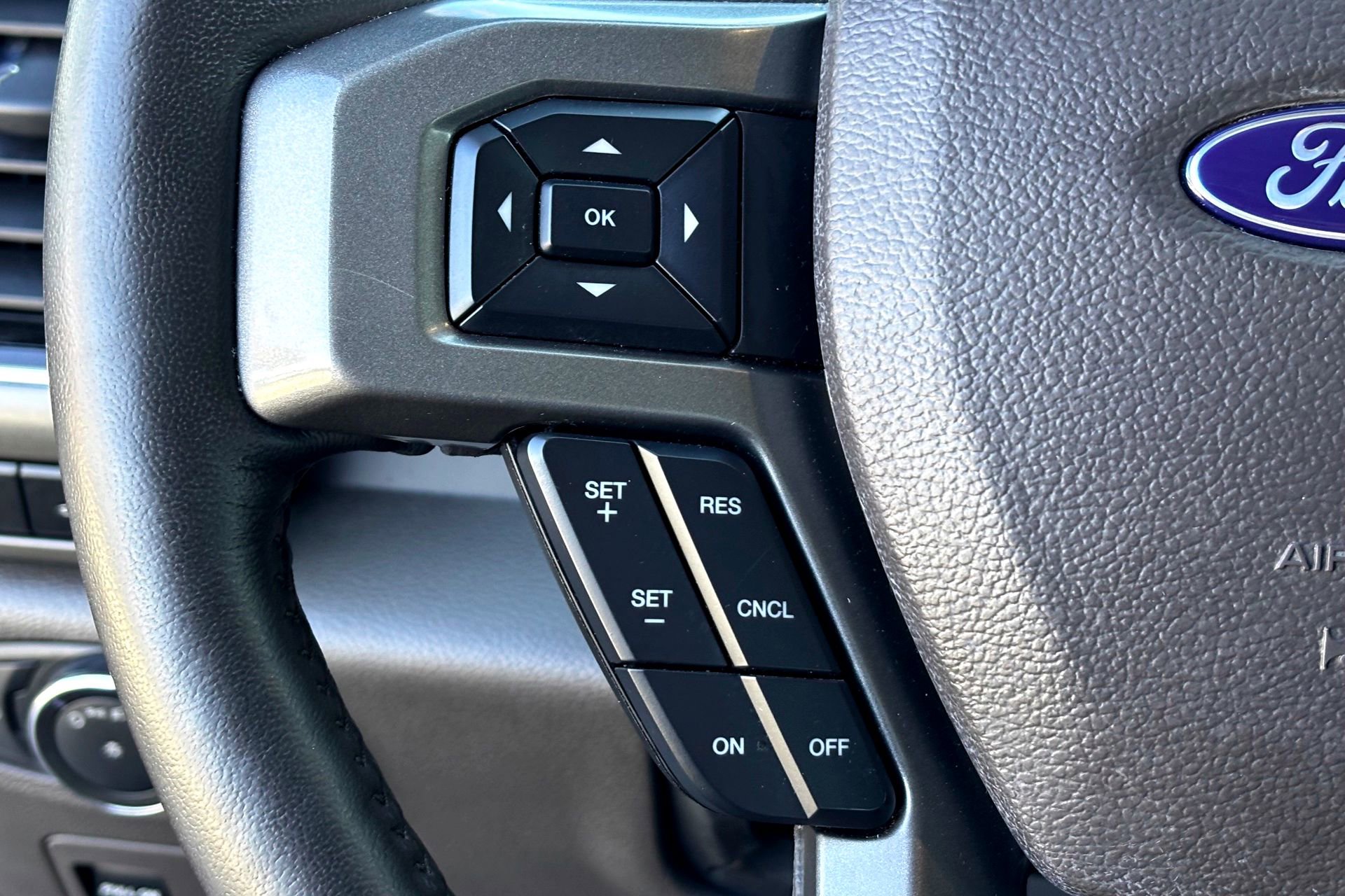 2021 Ford Expedition MAX XLT photo 11