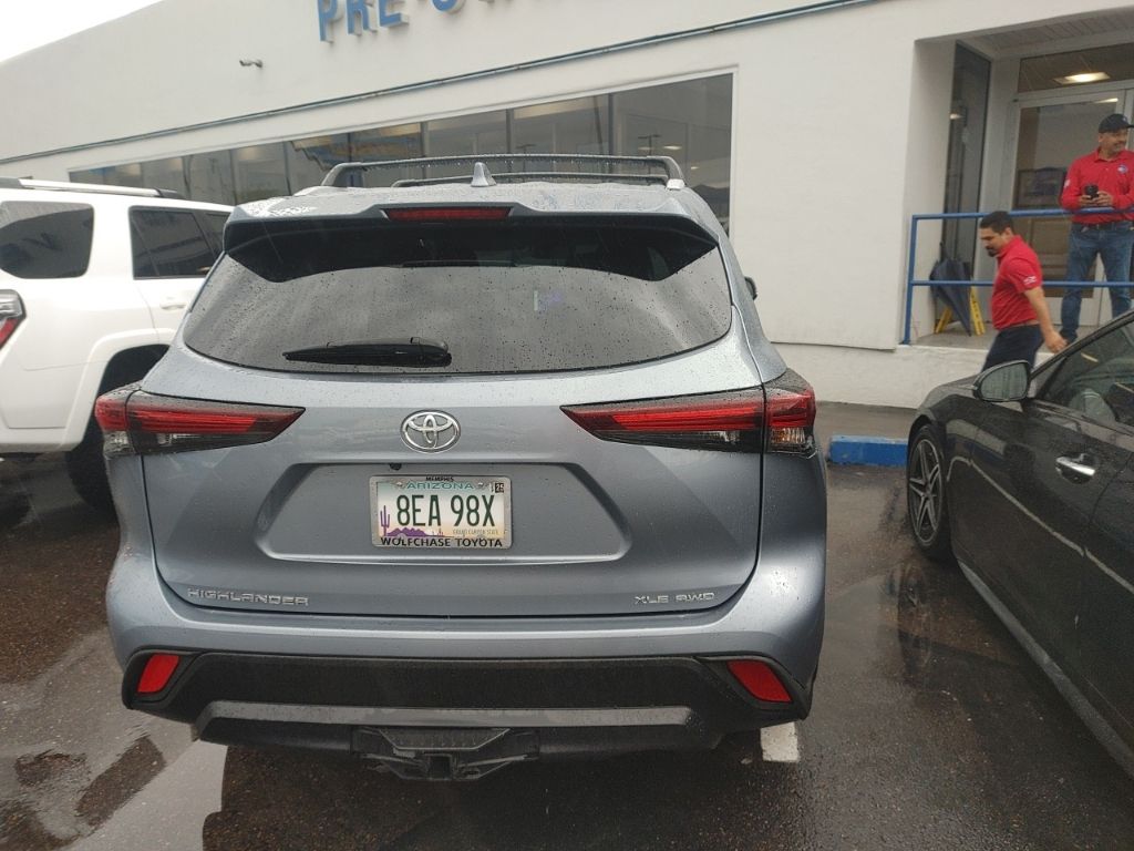 2024 Toyota Highlander XLE photo 4