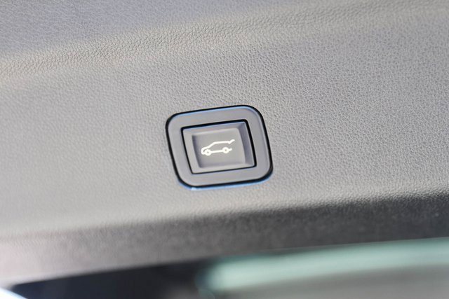 Used 2022 Black Raven Cadillac Premium Luxury image 9