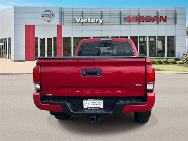 2019 Toyota Tacoma TRD Sport photo 4