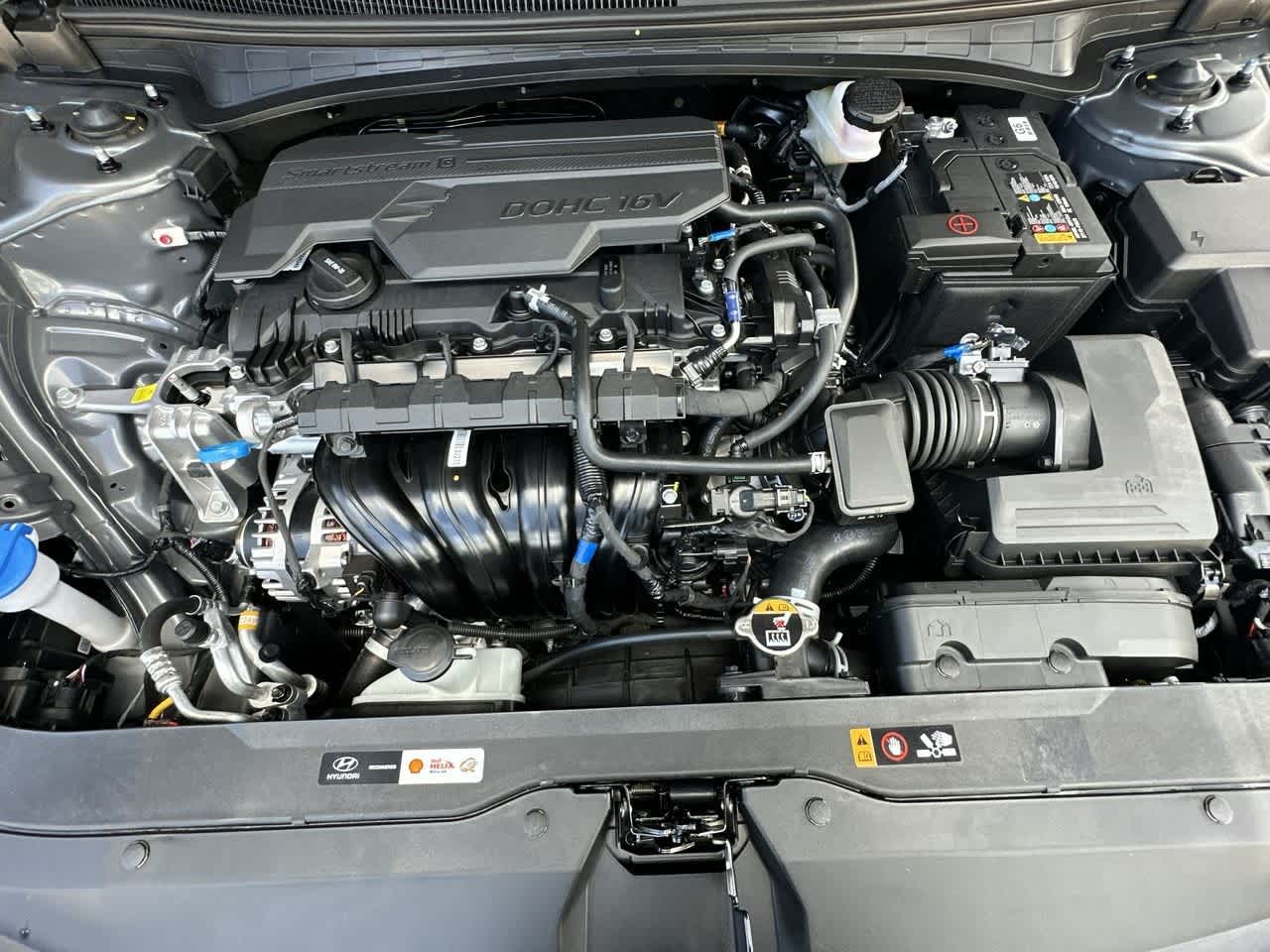 2025 Hyundai Elantra SEL Sport photo 6