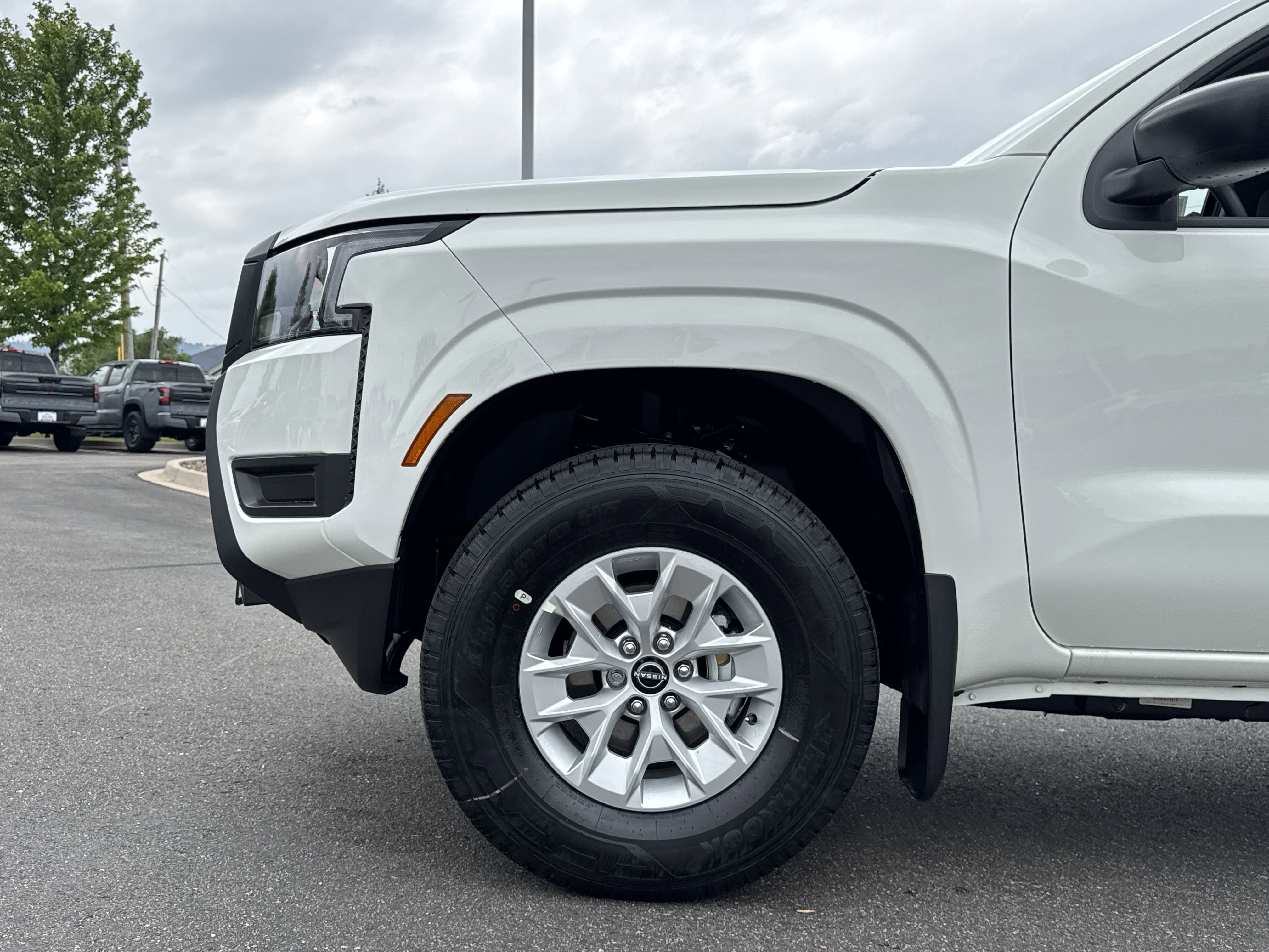 2025 Nissan Frontier S photo 7