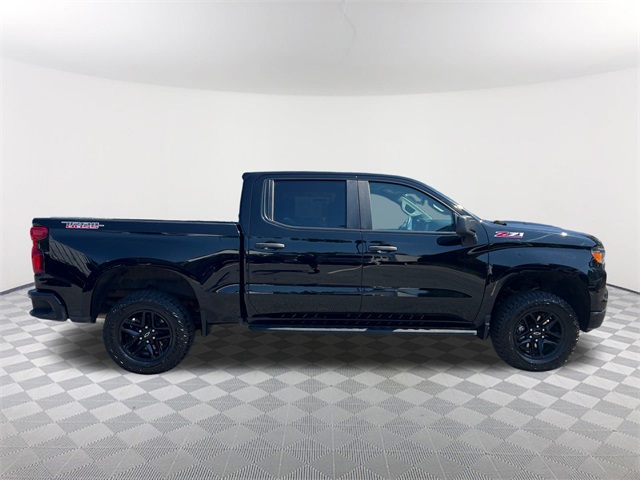 2024 Chevrolet Silverado 1500 Custom Trail Boss photo 3