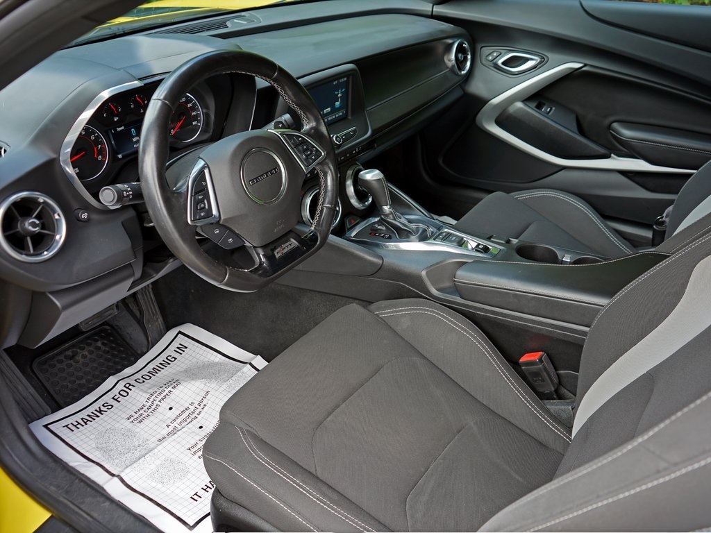 2017 Chevrolet Camaro 1LT photo 2