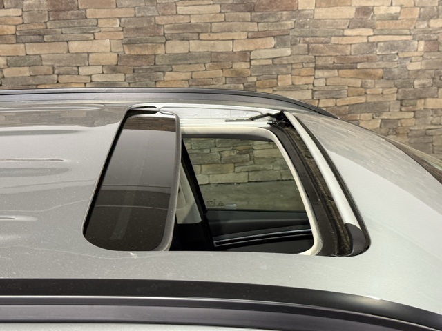 2022 Hyundai Tucson SEL Convenience photo 2