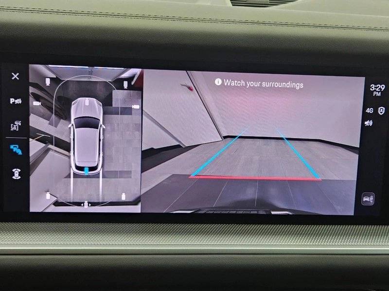 2025 Porsche Cayenne Base photo 21