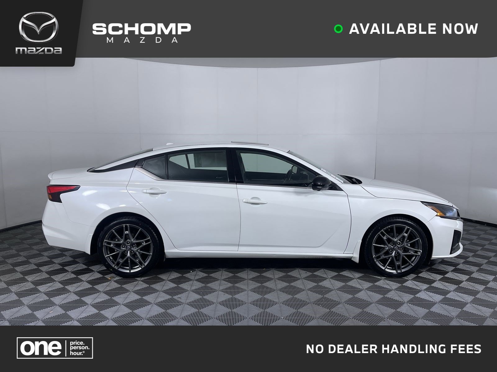 2023 Nissan Altima SR