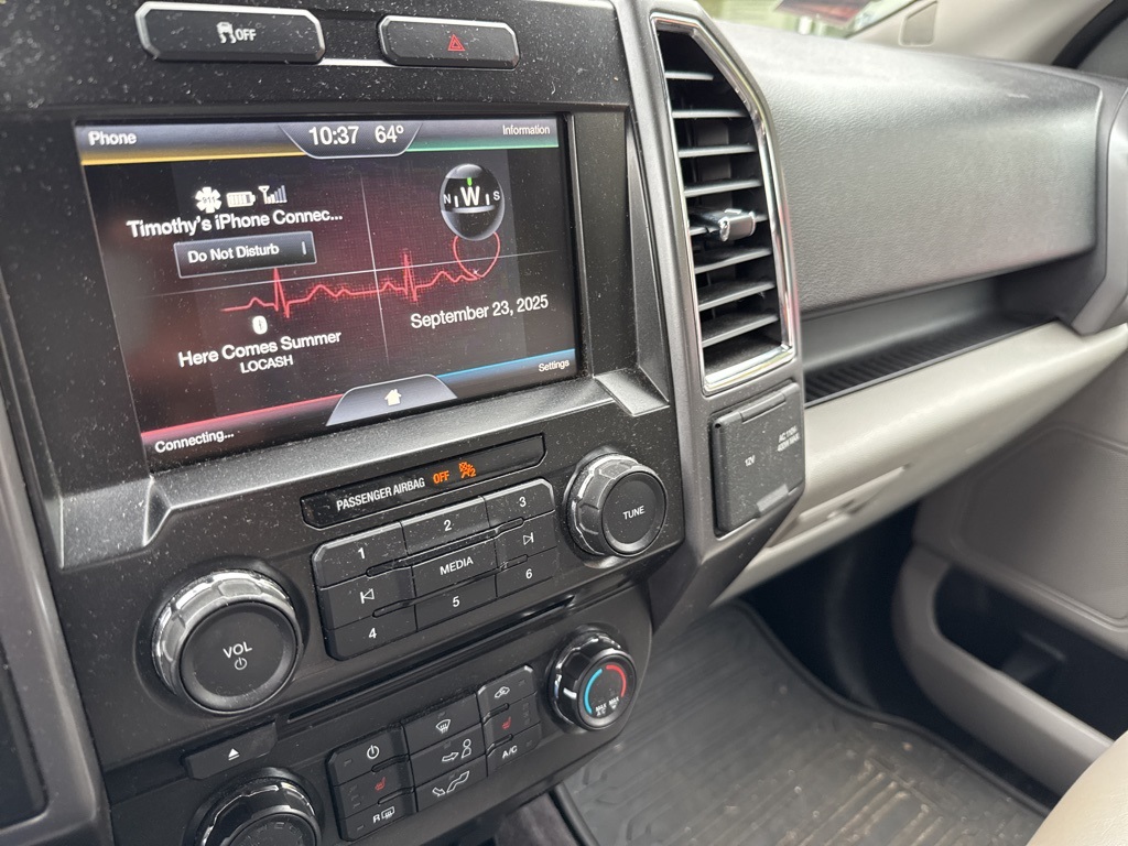 2015 Ford F-150 XLT photo 10