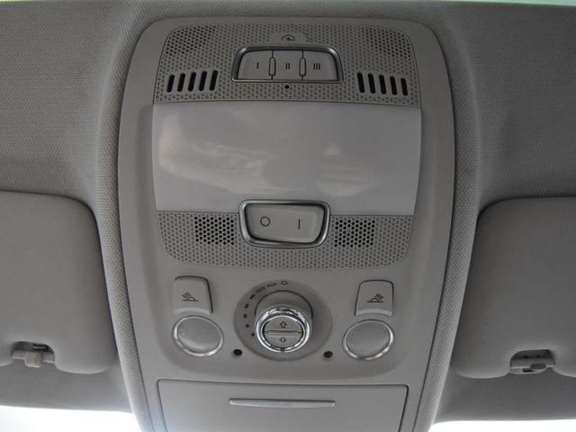 2010 Audi A4 2.0T Avant Premium Plus Quattro photo 26