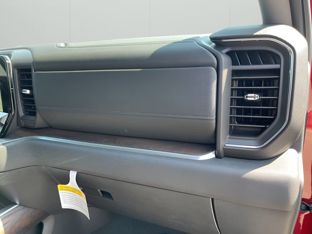 2025 Gmc Sierra 1500 SLT photo 8