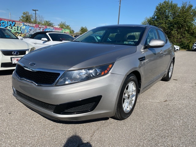 2011 Kia Optima LX photo 3
