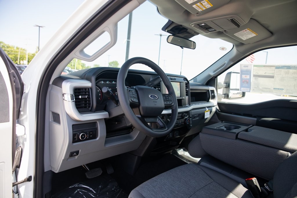 2025 Ford F-350 XL photo 22